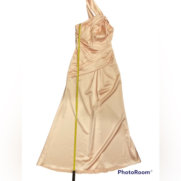 David’s Bridal blush pink bridesmaid / Prom gown - Picture 2 of 6